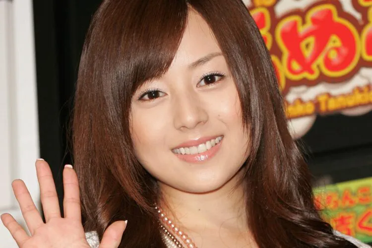 元グラドル夏川純、現在は芸能界を引退していた！年齢詐称で炎上の過去も